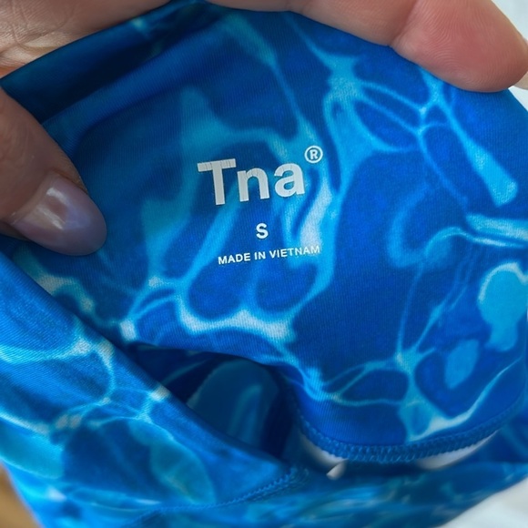 Aritzia TNA Bike Shorts splash blue size small - Picture 6 of 6